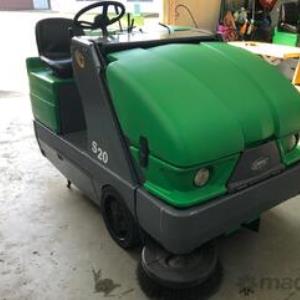 Used Tennant S20LPG Rider Sweeper